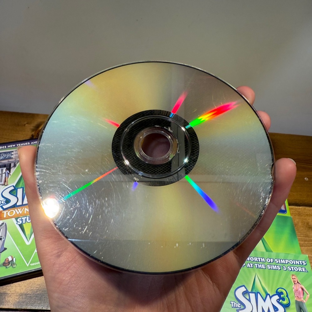 The Sims 3 Town Life Stuff PC Mac Expansion Complete CIB Product Key Included - Picture 2 of 3
